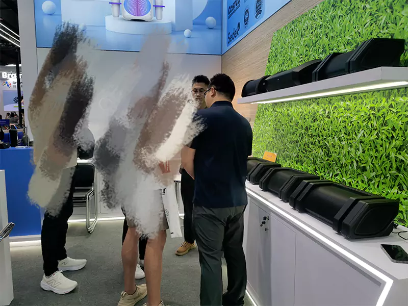 Canton Fair Day 1 Live! Experiência tecnológica imersiva no Hall 8.1 J16-17